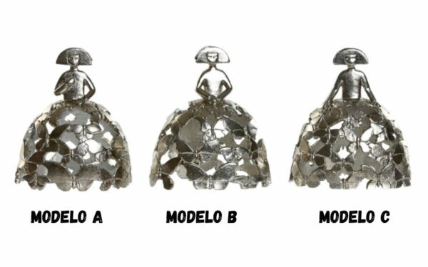 Figura Meninas metalicas- 16x9x18,5 cm